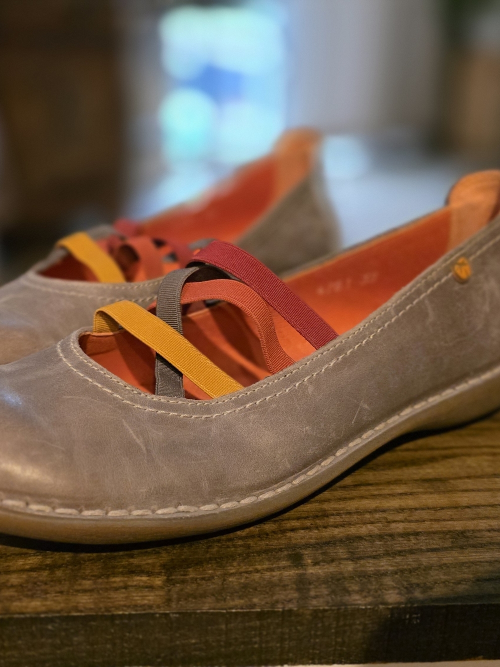 Jungla, Women's Gray Leather Mary Janes with Colorful Elastic Straps
